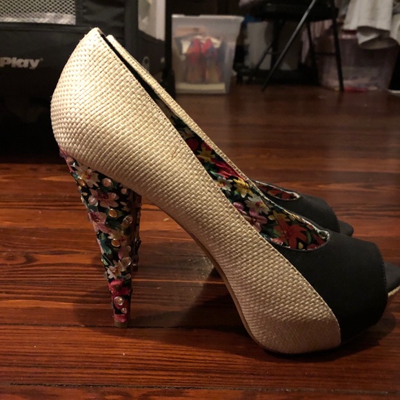 Hot Rated Heels - Picture 4 of 4